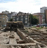 8 Tarihi Eser yenilendi: İlk Medresenin restorasyonu devam ediyor