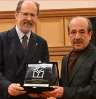 Akabe Kitabevi'ne 2025 Yayıncılık Özel Ödülü Tebriği