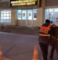 Aracın tekerlerini kesen şüpheli kamera incelemeleri ile yakalandı