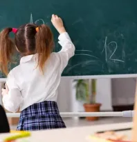 Bakanlık ilkokula başlama yaşının 69 aydan 72 aya çıkarılması konusunda harekete geçti