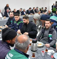 Başkan Büyükkılıç, park ve bahçe emekçileriyle kahvaltıda buluştu