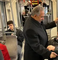 Başkan Yalçın Meclis Toplantısına Tramvayla Gitti