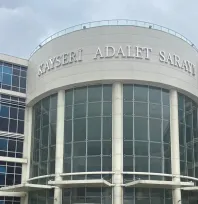 Bir kişinin öldüğü olay nedeniyle yargılanan sanık: Havaya ateş ettim