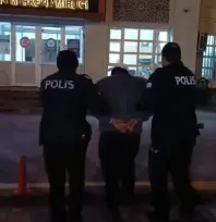 Boşanma aşamasında olduğu eşinin telefonunu zorla alan eş yakalandı