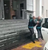 Boşanma aşamasındaki eşini bıçaklayarak öldüren şahıs yakalandı