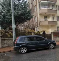 Boşanma aşamasındaki eşini görmeye giden şahıs, görevlinin eşini öldürdü