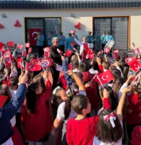 Çocuk Kütüphanesi'nde Cumhuriyet Coşkusu