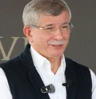 Davutoğlu: 'Devlet darda olursa elimi taşın altına koyarım'