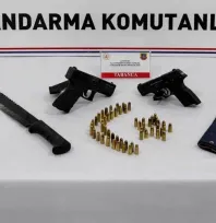 Develi'de tabanca ve bıçak ele geçirildi