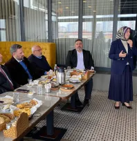 Engelli Aileleri Kahvaltıda Buluştu: Mürşide Aslan'ın Öncülüğünde Bir Dayanışma