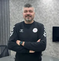 Erciyes'te kayak yapacaklara uyarı: 'Eğitimsiz ve kalitesiz ekipmanla dağa çıkmayın'