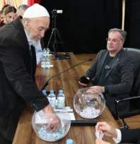 Hacılar'da merakla beklenen konut kura çekimi yapıldı