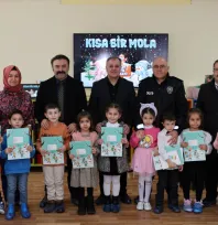 Hacılar'da öğrenciler karnelerini aldı