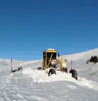 Kırsalda kapalı yol kalmadı: Büyükşehir 266 mahalle yolunu ulaşıma açtı