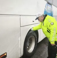 Kış lastiği denetimlerinde 20 araç kontrol edildi