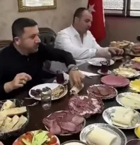 Lüks Kahvaltı Tepki Çekti: Rasim Arı'nın Sofrası Tartışması Yarattı