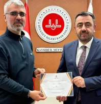 M.Germirli Ortaokulu 384 bin liralık kermes gelirini Gazze'ye bağışladı