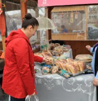 Maharetli Eller Pazarı Kasımda Yine Dolup Taştı