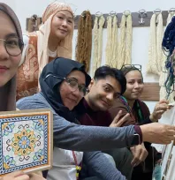 Malezya'lı turistler Bünyan Halısı dokudu