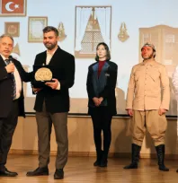 Mehmet Akif, Tiyatro ile Anıldı