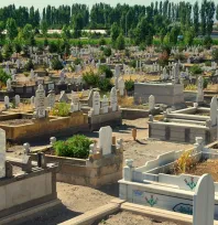 Mezarlık ücretlerine zam: Eski mezarlık 800 bini gördü