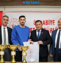 Müdür Kabakcı, 'Gençlerimizin yanında ve hizmetindeyiz'