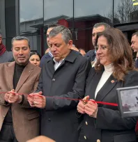 Özgür Özel CHP İl Binasını açtı 'Buranın tapusu bir tek kişiye kayıtlıdır'