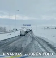 Pınarbaşı'nın Gürün ve Göksun karayolu araç trafiğine kapalı