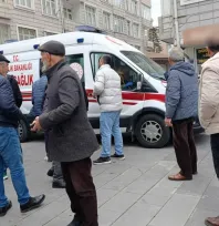 Psikolojik rahatsızlığı bulunan şahıs 3 kişiyi bıçakla yaraladı