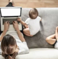 Sözleşmeli personele doğum sonrası yarım zamanlı çalışma hakkı tanındı