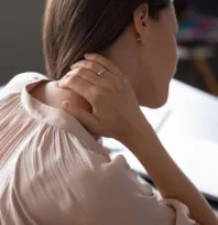 Stres ve masa başı çalışma kas spazmlarını tetikliyor