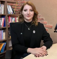 Tiyatro Eğitmeni Yağar, 'Tiyatro sadece sahne değil, özgüven demek'