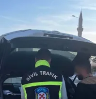 Trafiği tehlikeye sokan araç sürücüsüne 47 bin lira ceza