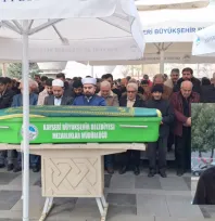 Trafik kazasında hayatını kaybeden 18 yaşındaki genç, son yolculuğuna uğurlandı