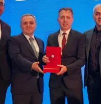 Türk Eczacıları Birliği 2025 Bilim Ödülü'nü ERÜ'lü akademisyene verdi