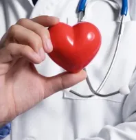 Uzmanlar uyarıyor: 'Kalp sağlığı için tuzu azalt, Akdeniz tipi beslen, stresti yönet'