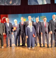 Vekil Türkoğlu 'Treni ve otobanı gelmeyen mahzun hemşehrilerim, makus talihinizi İYİ Parti değiştirecek'