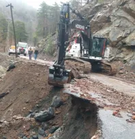 Yahyalı'da Sel ve Heyelan Nedeniyle Kapanan Yollar Yeniden Ulaşıma Açıldı