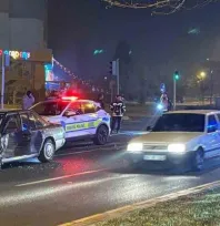 Yakut'da Meydana Gelen Trafik Kazasında 2 araç çarpıştı