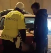 Yoğun trafikte emniyet şeridini kullanan sürücülere yüklü ceza