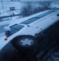 Yollarda buzlanma nedeniyle trafikte aksamalar meydana geldi