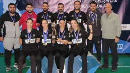 Kayseri Badminton Spor Kulübü namağlup şampiyon oldu