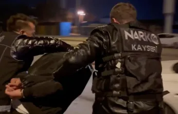 1 kilogram 500 gram narkotik maddenin şehre girişi engellendi