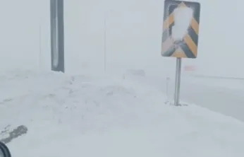 108 mahalle yolu ulaşıma kapandı