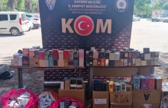784 kaçak parfüm ele geçirildi: 2 gözaltı