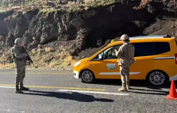 81 ilde göçmen kaçakçılığı operasyonu: 687 düzensiz göçmen yakalandı