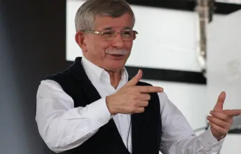 Ahmet Davutoğlu: 'Türkçe ne kadar kutsalsa Kürtçe de o kadar kutsaldır'