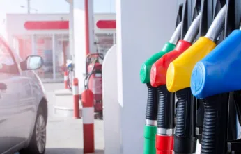 Akaryakıtın saati saatini tutmuyor: Dün zam bugün indirim