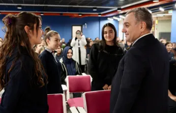 Atlas Eğitim Kurumları Öğrencileri Rektör Altun'u konuk etti