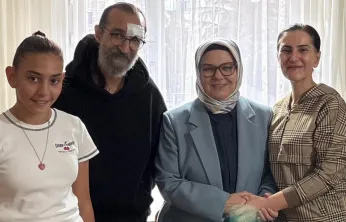 Ayşe Böhürler'den gazeteci Agaşe'ye geçmiş olsun ziyareti